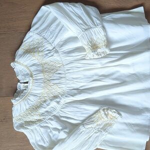NWT Zara detailed flowy blouse